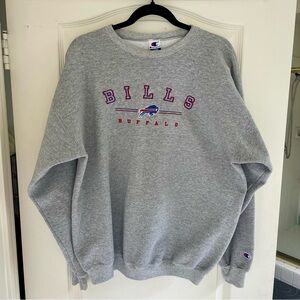 VTG Champion BUFFALO BILLS Embroidered Logo Gray Crewneck Sweater Large Unisex